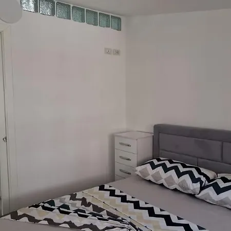 Mimoza Appartament Apartman