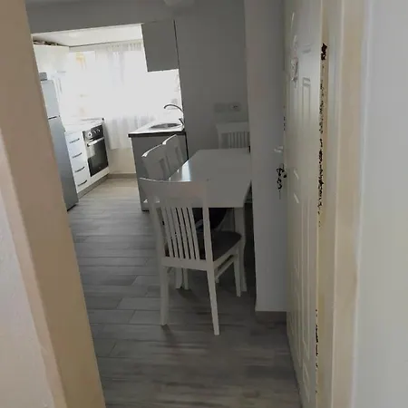 Lägenhet Mimoza Appartament *