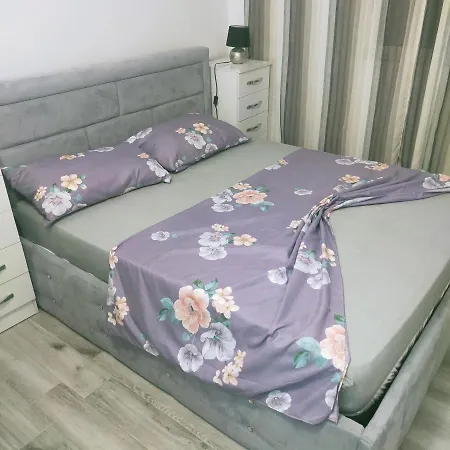 Mimoza Appartament Golem